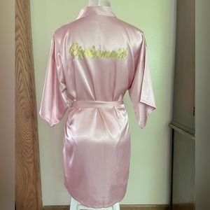 Bridesmaid bathrobe.